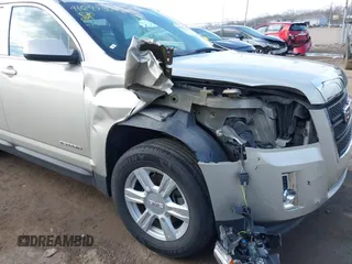 2015 GMC Terrain SLT with VIN 2GKFLXE32F6429187, listed as a IAAI auction lot 41697367 with 106,844 mi miles and . Bid and sale history available at carsss.com. Image 17.