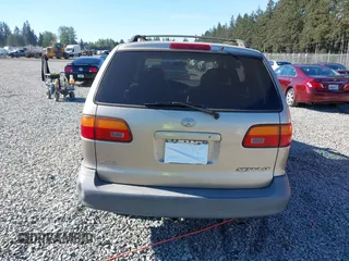 2000 Toyota Sienna LE with VIN 4T3ZF13C5YU227631, listed as a IAAI auction lot 42173057 with 154,152 mi miles and . Bid and sale history available at DreamBid. Image 16.