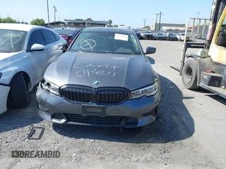 2019 BMW 3 Series 330i z VIN WBA5R1C5XKFH20799, wystawiony jako IAAI lot #42207910 z przebiegiem 59 202 mil mil oraz . Historia ofert i sprzedaży dostępna na DreamBid. Obrazek 12.