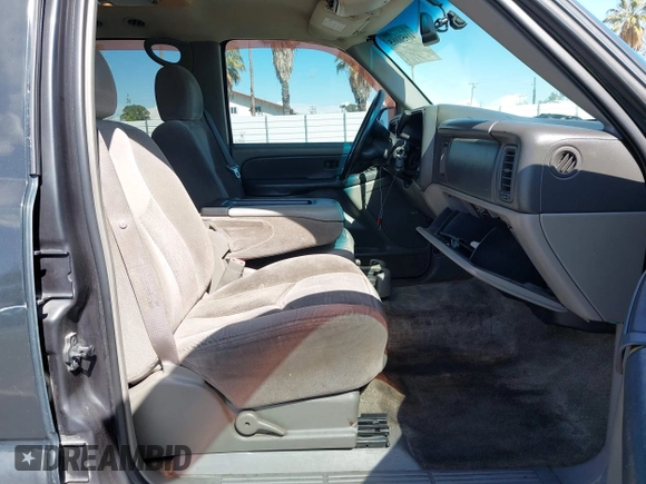 2003 Chevrolet Suburban LS with VIN 3GNEC16T63G115908, listed as a IAAI auction lot 41950165 with 202,075 mi miles. Bid and sale history available at carsss.com. Image 5.