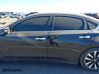2018 Nissan Altima 2.5 SL with VIN 1N4AL3AP8JC187356, listed as a IAAI auction lot 40610711 with 98,662 mi miles. Bid and sale history available at carsss.com. Image 14.