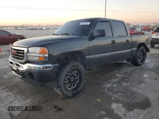 2005 GMC Sierra 1500 SLT z VIN 2GTEK13T051286245, wystawiony jako Copart lot #88082375 z przebiegiem 281 268 mil mil oraz Szkoda całkowita • Salvage title. Historia ofert i sprzedaży dostępna na DreamBid. Obrazek 1.
