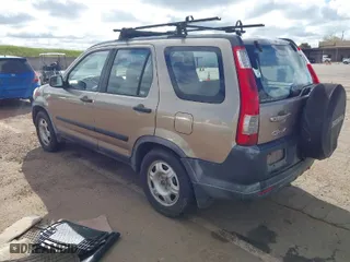 2005 Honda CR-V LX with VIN JHLRD78505C028782, listed as a IAAI auction lot 41947867 with 260,399 mi miles. Bid and sale history available at carsss.com. Image 3.