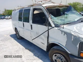 2005 Chevrolet Express Cargo Van with VIN 1GCGG25VX51226784, listed as a IAAI auction lot 42012325 with 537,878 mi miles. Bid and sale history available at carsss.com. Image 6.