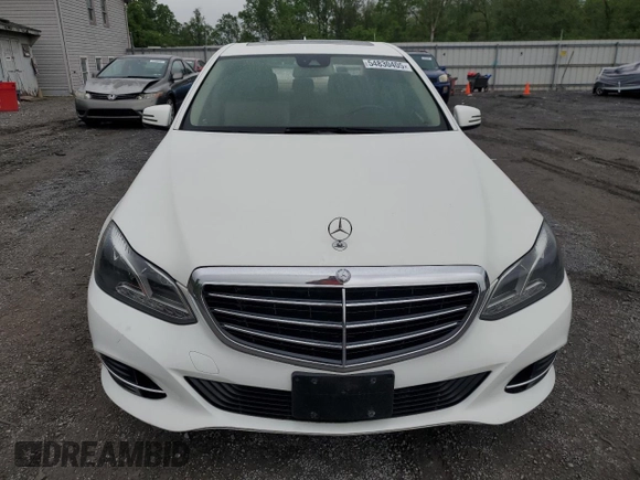 2014 Mercedes-Benz E 350 Luxury with VIN WDDHF8JB1EA814827, listed as a Copart auction lot 54830405 with 120,332 mi miles and Clean Title. Bid and sale history available at DreamBid. Image 5.