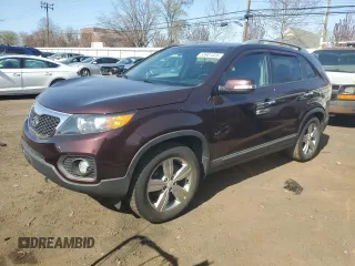 2013 Kia Sorento EX with VIN 5XYKU4A22DG372623, listed as a Copart auction lot 53901325 with 67,314 mi miles and Salvage Title. Bid and sale history available at carsss.com. Image 1.