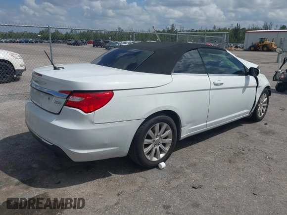 2012 Chrysler 200 Touring with VIN 1C3BCBEBXCN215502, listed as a IAAI auction lot 41913232 with Not Provided miles and . Bid and sale history available at carsss.com. Image 4.