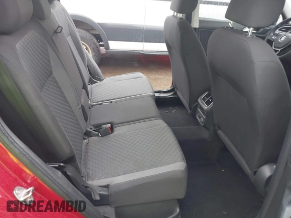 2018 Volkswagen Tiguan S with VIN 3VV0B7AX3JM095118, listed as a IAAI auction lot 42319834 with 100,759 mi miles and . Bid and sale history available at DreamBid. Image 8.