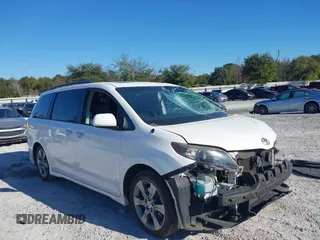 2014 Toyota Sienna SE with VIN 5TDXK3DC4ES487772, listed as a IAAI auction lot 41218295 with 153,368 mi miles. Bid and sale history available at carsss.com. Image 1.