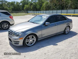 2014 Mercedes-Benz C 250 Sport z VIN WDDGF4HB1EG248594, wystawiony jako Copart lot #57993475 z przebiegiem 100 220 mil mil oraz Czysty tytuł • Clean title. Historia ofert i sprzedaży dostępna na DreamBid. Obrazek 1.