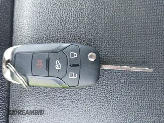 2020 Ford Transit Cargo z VIN 1FTBR1C82LKB46155, wystawiony jako IAAI lot #42437297 z przebiegiem 75 040 mil mil oraz . Historia ofert i sprzedaży dostępna na DreamBid. Obrazek 11.