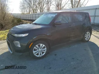 2020 Kia Soul LX with VIN KNDJ23AU9L7064440, listed as a Copart auction lot 48217275 with 152,421 mi miles and Salvage Title. Bid and sale history available at carsss.com. Image 1.