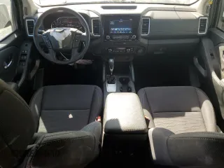 2022 Nissan Frontier SV z VIN 1N6ED1FJ6NN607236, wystawiony jako Copart lot #46663385 z przebiegiem 18 347 mil mil oraz Szkoda całkowita • Salvage title. Historia ofert i sprzedaży dostępna na DreamBid. Obrazek 8.