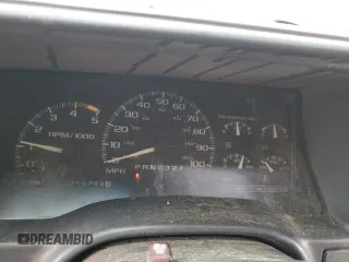 1995 GMC Yukon with VIN 1GKEK18K6SJ710419, listed as a Copart auction lot 80778474 with 215,789 mi miles and Salvage Title. Bid and sale history available at carsss.com. Image 9.