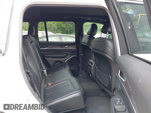 2024 Jeep Grand Cherokee с VIN 1C4RJYB61RC115982, выставлен на аукционе IAAI как лот 42485536 с пробегом 36 360 миль миль и . История ставок и продаж доступна на DreamBid. Изображение 8.