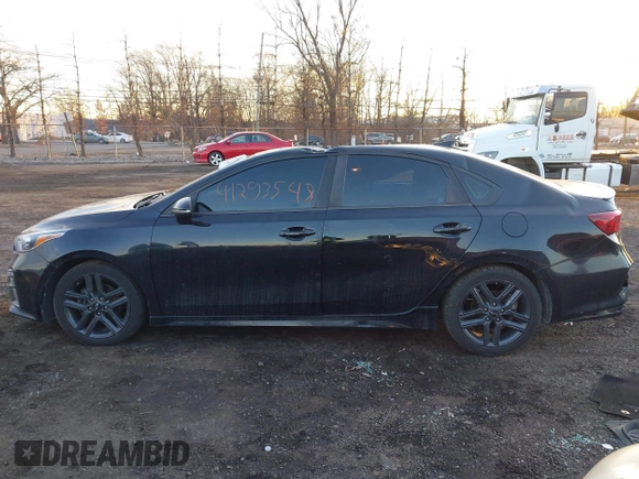 2020 Kia Forte GT-Line with VIN 3KPF34AD0LE145898, listed as a IAAI auction lot 41293548 with 48,555 mi miles. Bid and sale history available at carsss.com. Image 14.