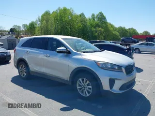 2019 Kia Sorento LX with VIN 5XYPG4A35KG583642, listed as a IAAI auction lot 42058467 with 132,570 mi miles. Bid and sale history available at carsss.com. Image 1.