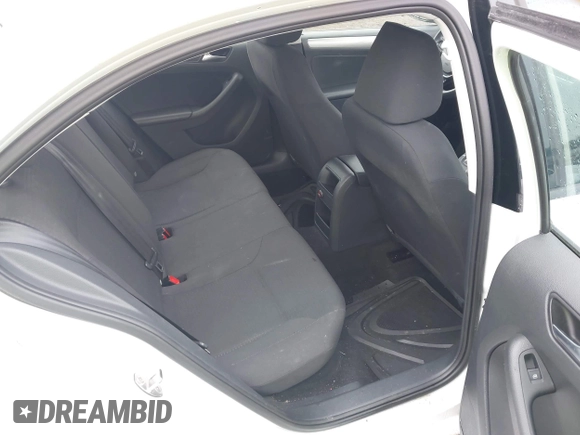 2015 Volkswagen Jetta SE с VIN 3VWD17AJ9FM283435, выставлен на аукционе IAAI как лот 42738541 с пробегом 102 601 миль миль и . История ставок и продаж доступна на DreamBid. Изображение 8.