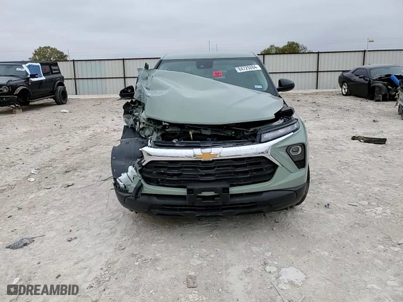 2025 Chevrolet TrailBlazer LS with VIN KL79MMSLXSB045235, listed as a Copart auction lot 84729284 with 0 mi miles and Salvage Title. Bid and sale history available at carsss.com. Image 12.