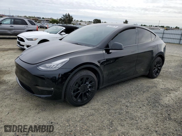 2021 Tesla Model Y Long Range with VIN 5YJYGDEE0MF183109, listed as a Copart auction lot 49760675 with 37,831 mi miles and Salvage Title. Bid and sale history available at DreamBid. Image 1.