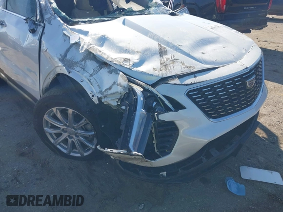 2022 Cadillac XT4 FWD Luxury with VIN 1GYAZAR48NF170949, listed as a IAAI auction lot 41857671 with 25,881 mi miles and . Bid and sale history available at carsss.com. Image 10.