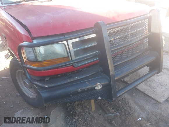 1996 Ford F-350 с VIN 1FTJW35F6TEB75457, выставлен на аукционе IAAI как лот 41153328 с пробегом Не указан миль и . История ставок и продаж доступна на DreamBid. Изображение 12.