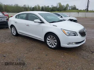 2015 Buick LaCrosse Leather with VIN 1G4GB5G39FF291766, listed as a IAAI auction lot 41905977 with 59,635 mi miles. Bid and sale history available at carsss.com. Image 1.