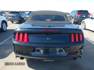 2017 Ford Mustang EcoBoost Premium z VIN 1FATP8UH9H5266676, wystawiony jako IAAI lot #42498829 z przebiegiem 24 255 mil mil oraz . Historia ofert i sprzedaży dostępna na DreamBid. Obrazek 17.