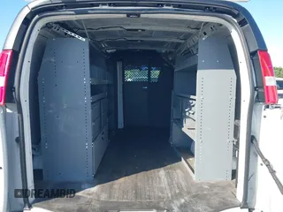 2022 GMC Savana Cargo Van with VIN 1GTW7AF75N1149215, listed as a IAAI auction lot 41307350 with 117,793 mi miles. Bid and sale history available at carsss.com. Image 8.