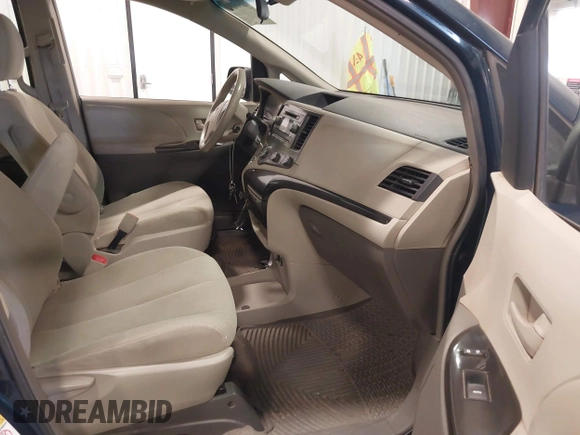2011 Toyota Sienna with VIN 5TDZK3DC8BS125884, listed as a IAAI auction lot 41998890 with 249,193 mi miles. Bid and sale history available at carsss.com. Image 5.