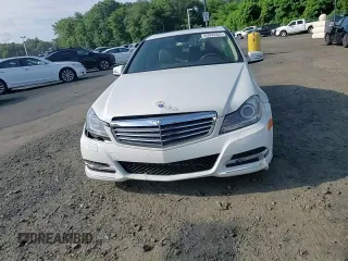 2012 Mercedes-Benz C 300 Sport с VIN WDDGF8BB9CA699384, выставлен на аукционе Copart как лот 62845925 с пробегом 121 796 миль миль и Списание • Salvage title. История ставок и продаж доступна на DreamBid. Изображение 14.