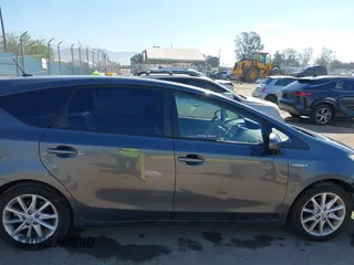 2014 Toyota Prius Two with VIN JTDZN3EU2E3293587, listed as a IAAI auction lot 41862022 with 256,858 mi miles and . Bid and sale history available at DreamBid. Image 13.