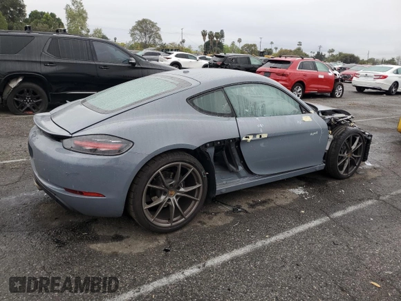 2024 Porsche 718 Cayman z VIN WP0AA2A88RK255448, wystawiony jako Copart lot #49847655 z przebiegiem 16 047 mil mil oraz Szkoda całkowita • Salvage title. Historia ofert i sprzedaży dostępna na DreamBid. Obrazek 3.