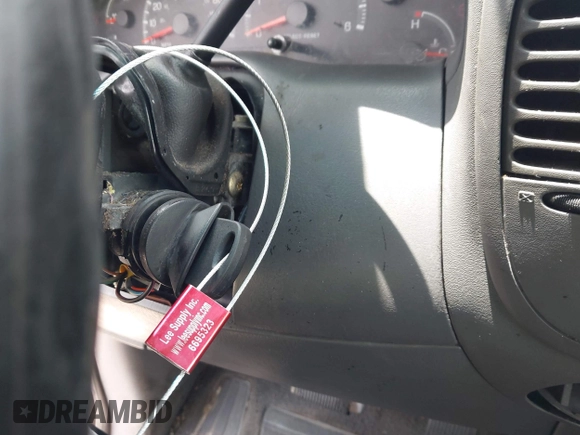 1996 Ford F-150 with VIN 1FTEF14YXTLC16404, listed as a IAAI auction lot 42196955 with Not provided miles and . Bid and sale history available at DreamBid. Image 11.