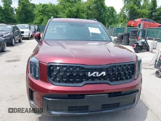 2024 Kia Telluride EX X-Line z VIN 5XYP3DGC6RG435643, wystawiony jako IAAI lot #42279212 z przebiegiem 10 069 mil mil oraz . Historia ofert i sprzedaży dostępna na DreamBid. Obrazek 12.