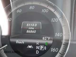 2013 Mercedes-Benz E 350 Luxury z VIN WDDHF5KB5DA704651, wystawiony jako IAAI lot #42257818 z przebiegiem 86 860 mil mil oraz . Historia ofert i sprzedaży dostępna na DreamBid. Obrazek 15.