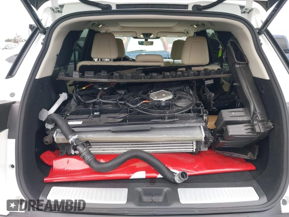 2025 Infiniti QX60 Sensory with VIN 5N1AL1GS6SC330036, listed as a IAAI auction lot 42193990 with 5,403 mi miles and . Bid and sale history available at DreamBid. Image 18.
