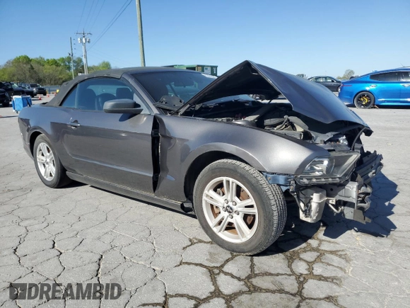 2014 Ford Mustang V6 with VIN 1ZVBP8EM9E5208500, listed as a Copart auction lot 53519595 with 136,622 mi miles and Clean Title. Bid and sale history available at carsss.com. Image 4.