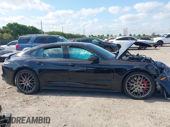 2021 Porsche Panamera GTS with VIN WP0AG2A74ML147997, listed as a IAAI auction lot 42103486 with 10,517 mi miles and . Bid and sale history available at DreamBid. Image 14.