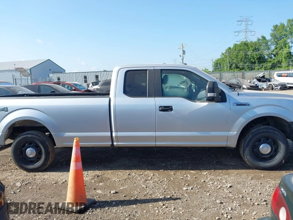 2018 Ford F-150 XL with VIN 1FTFX1EG1JKD86371, listed as a IAAI auction lot 42617305 with 212,187 mi miles and . Bid and sale history available at DreamBid. Image 13.