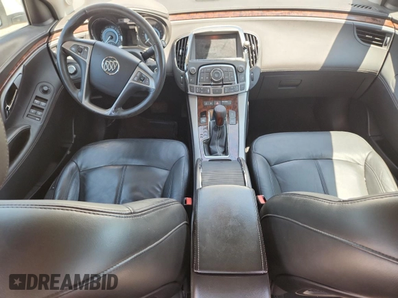 2013 Buick LaCrosse Leather z VIN 1G4GC5E3XDF307972, wystawiony jako Copart lot #61284425 z przebiegiem 108 267 mil mil oraz Czysty tytuł • Clean title. Historia ofert i sprzedaży dostępna na DreamBid. Obrazek 8.