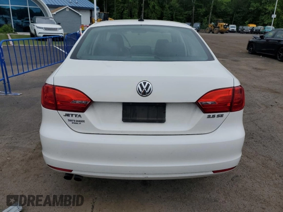 2013 Volkswagen Jetta SE z VIN 3VWDP7AJ0DM219473, wystawiony jako Copart lot #57700105 z przebiegiem 135 832 mil mil oraz Szkoda całkowita • Salvage title. Historia ofert i sprzedaży dostępna na DreamBid. Obrazek 6.