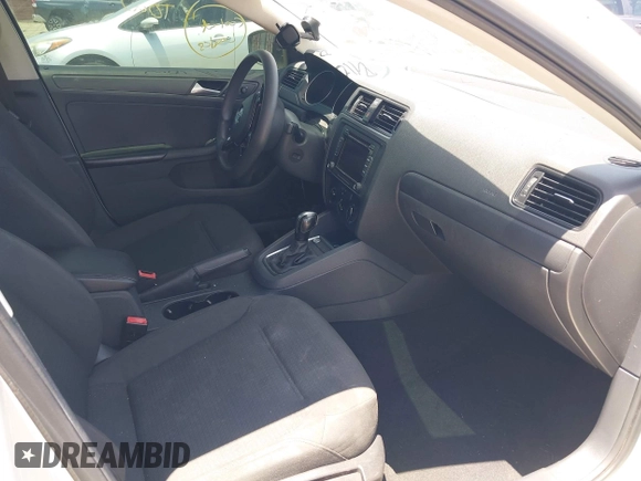 2015 Volkswagen Jetta S с VIN 3VW2K7AJ0FM341419, выставлен на аукционе IAAI как лот 42544580 с пробегом 92 278 миль миль и . История ставок и продаж доступна на DreamBid. Изображение 5.