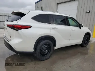 2021 Toyota Highlander XLE with VIN 5TDGZRBH6MS131478, listed as a Copart auction lot 61894725 with 160,165 mi miles and Clean title. Bid and sale history available at DreamBid. Image 3.