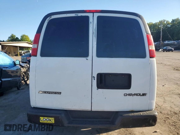2006 Chevrolet Express Cargo Van with VIN 1GCGG25VX61170461, listed as a Copart auction lot 71041014 with Not Provided miles and Non Repairable. Bid and sale history available at carsss.com. Image 6.