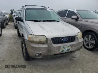 2005 Ford Escape XLT with VIN 1FMYU03135DA00081, listed as a Copart auction lot 74485414 with 0 mi miles and Salvage Title. Bid and sale history available at carsss.com. Image 5.