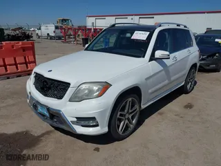 2014 Mercedes-Benz GLK-Class GLK 350 with VIN WDCGG8JB3EG299565, listed as a IAAI auction lot 41743659 with 198,245 mi miles. Bid and sale history available at carsss.com. Image 2.