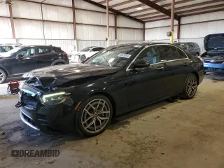 2021 Mercedes-Benz E-Class E 350 with VIN W1KZF8EBXMA905947, listed as a Copart auction lot 85676814 with 35,298 mi miles and Salvage Title. Bid and sale history available at carsss.com. Image 1.
