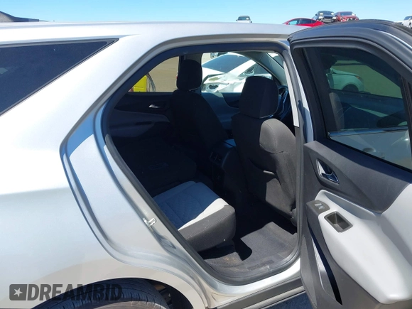 2021 Chevrolet Equinox LT with VIN 3GNAXKEV1MS126504, listed as a IAAI auction lot 41833363 with 76,137 mi miles. Bid and sale history available at carsss.com. Image 8.