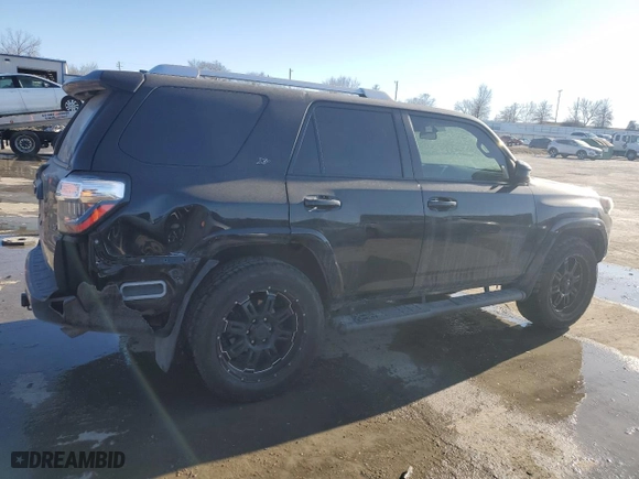 2017 Toyota 4Runner SR5 with VIN JTEZU5JR2H5158050, listed as a Copart auction lot 42636795 with 67,698 mi miles and Salvage Title. Bid and sale history available at carsss.com. Image 3.
